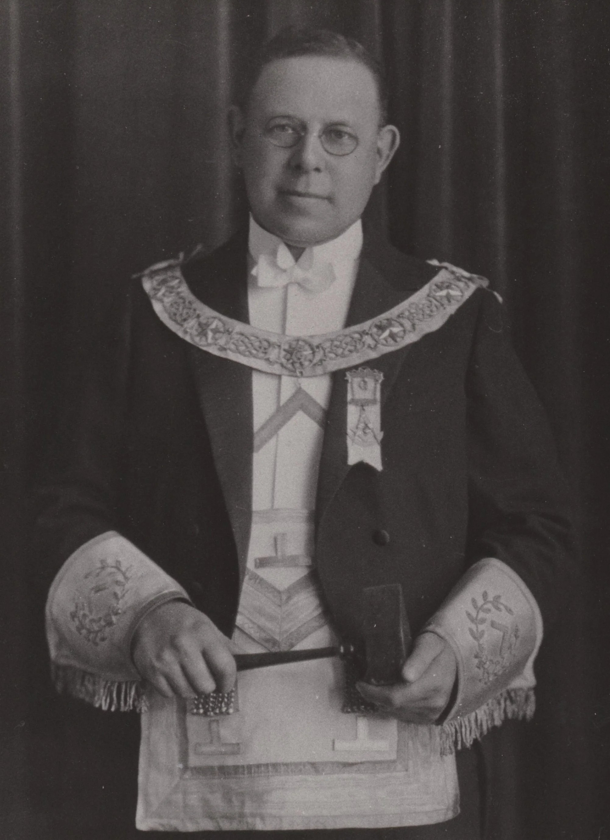 W. Bro. S.H. Crosby, Past Master 1920